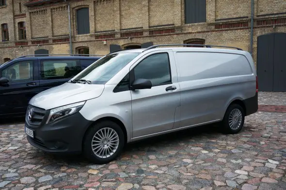 Eerste-rijimpressie-nieuwe-Vito-2014-19